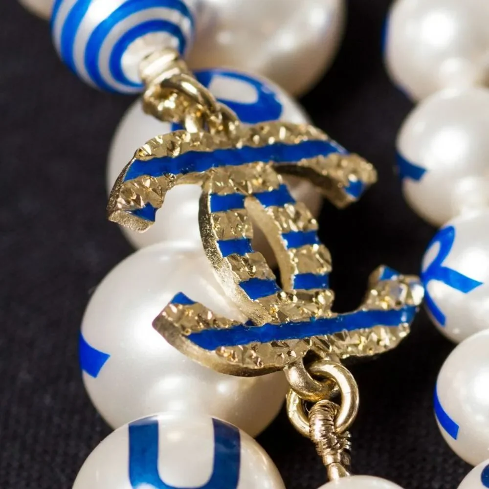 CHANEL Necklaces